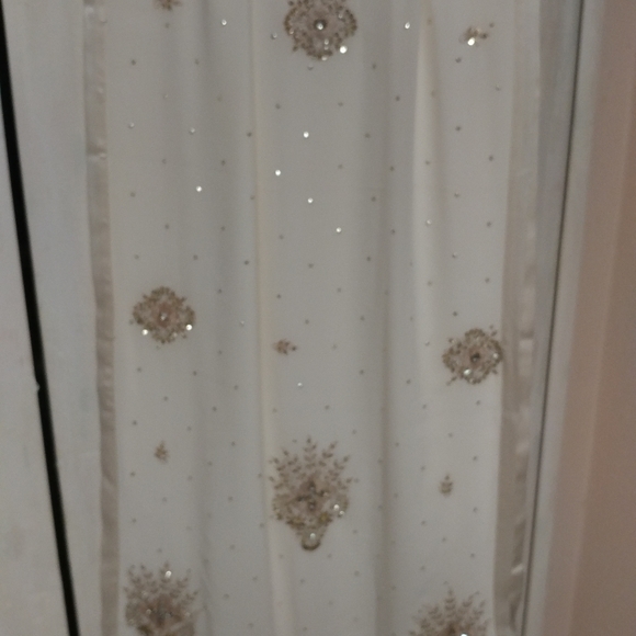 Scarf/Wrap/Shawl, Embellished, Raj Sunder - Picture 7 of 9